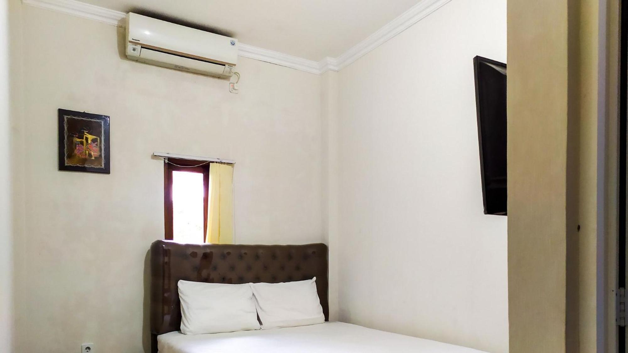 Omah Leren Mitra Reddoorz Near Gembiraloka Zoo Yogyakarta Hotel Exterior photo